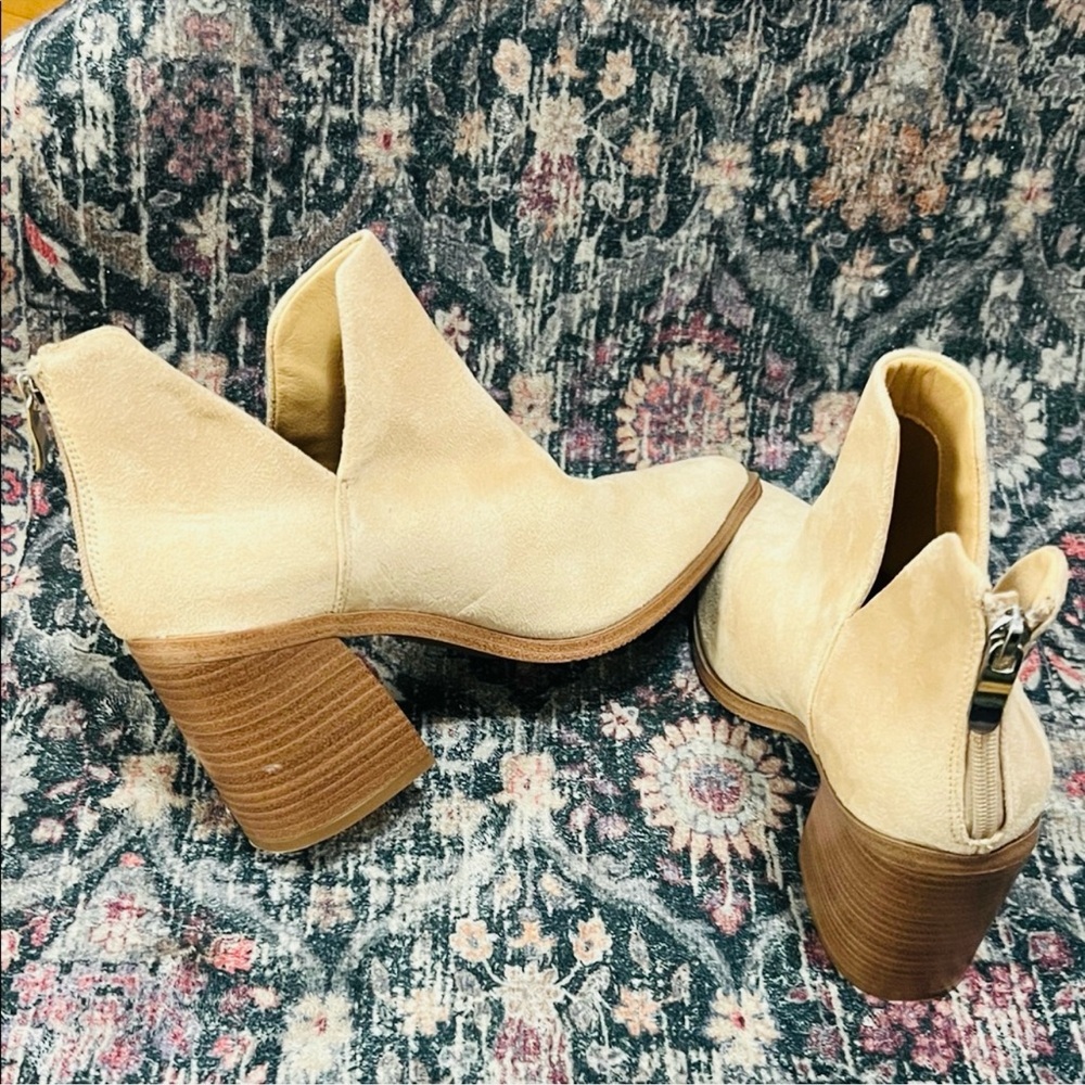Cupid Cream Ankle Booties - Picture 3 of 3